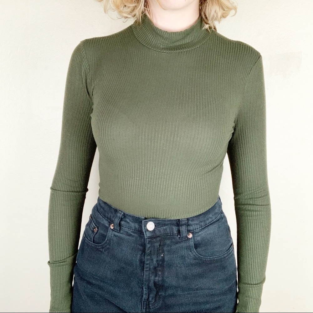 Green mock ribbed neck body suit